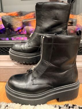 Arizona Jean Company Black Platform Zip Combat Boots